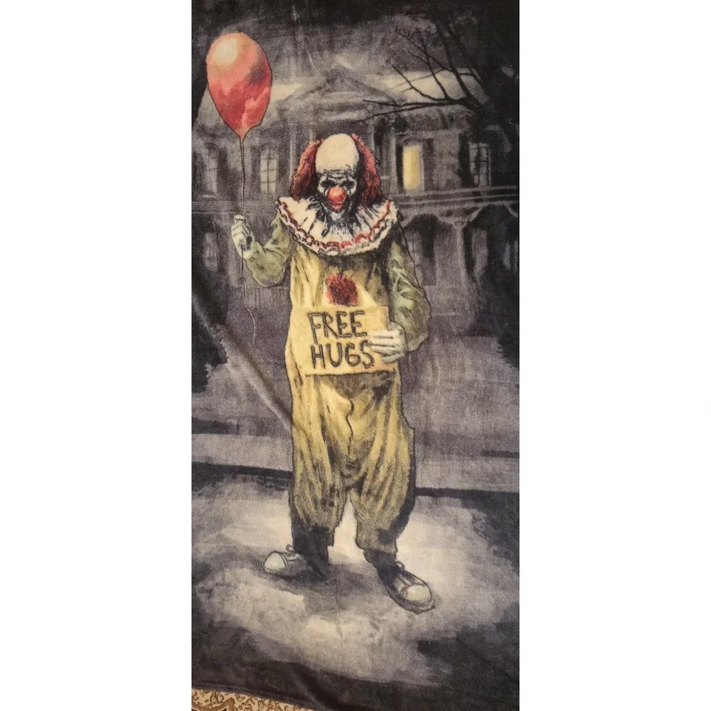 Pennywise IT Horror Fleece Throw Blanket – 